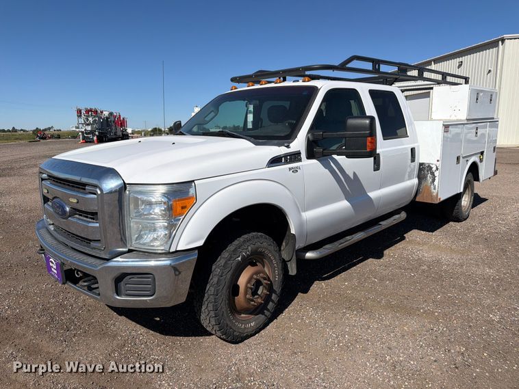 2016 Ford F350 Ext. Cab utility / service truck - FM7645