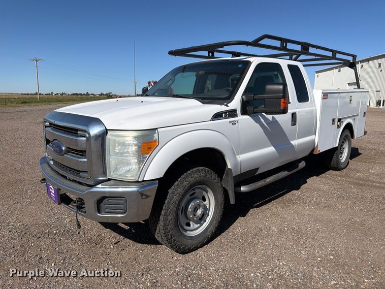 2016 Ford F250 Ext. Cab utility bed pickup truck - FM7647