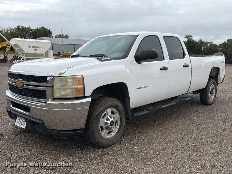 2013 Chevrolet Silverado 2500 Crew Cab pickup truck - FP3081