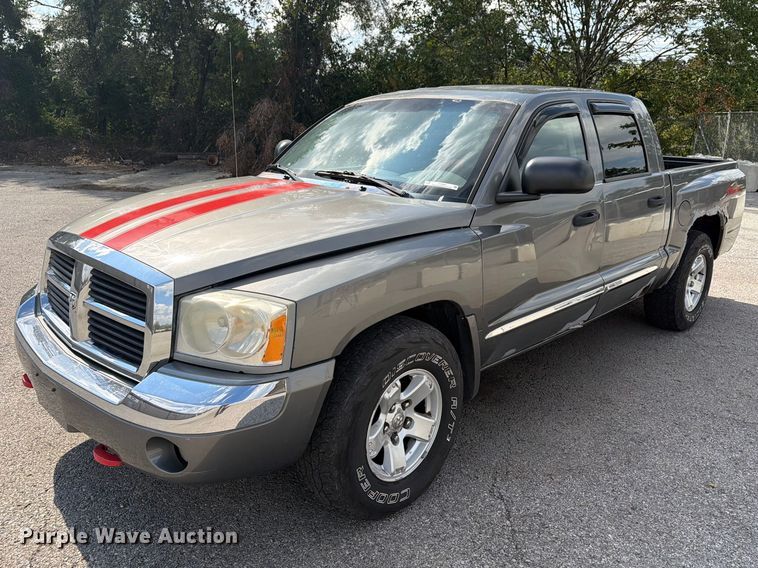 2006 Dodge Dakota Crew Cab pickup truck - FT3007
