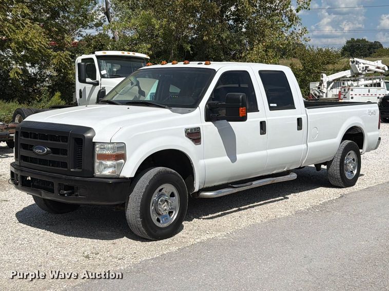 2009 Ford F250 Super Duty Crew Cab pickup truck - FT6257