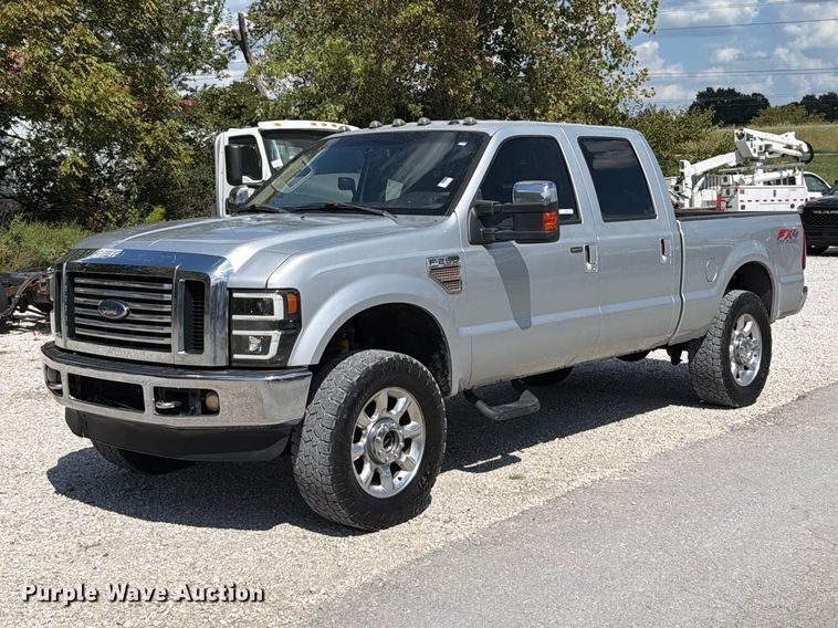 2010 Ford F250 Super Duty Crew Cab pickup truck - FT6258