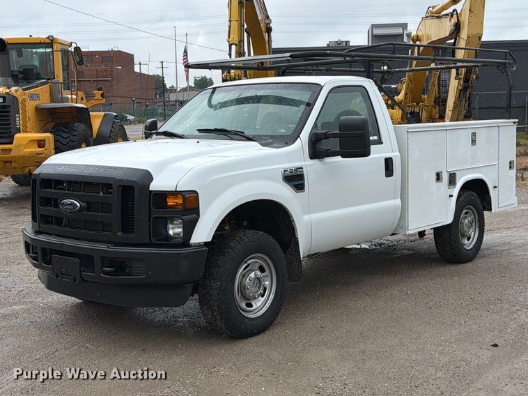 2010 Ford F250 Super Duty XL utility bed pickup truck - FT6283