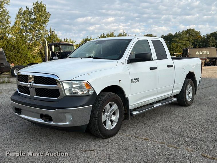 2013 RAM 1500 ST Ext. Cab pickup truck - FU4600