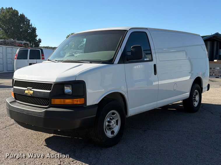 2016 Chevrolet Express 2500  - FU4633
