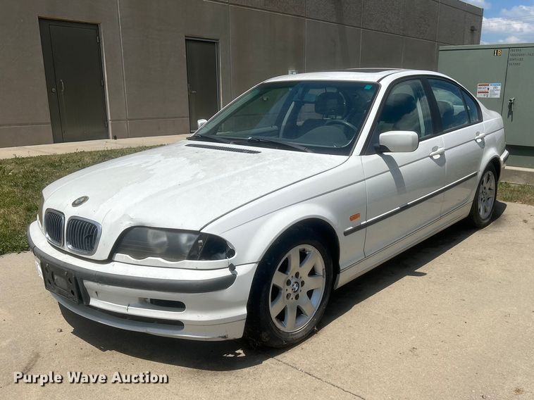 2000 BMW 323i  - NM9838