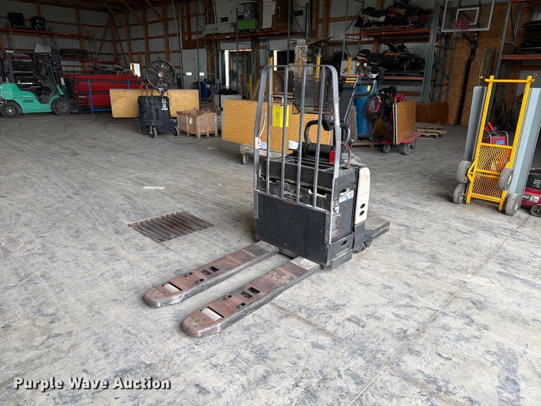 Crown PE400-80 pallet jack - OE9705