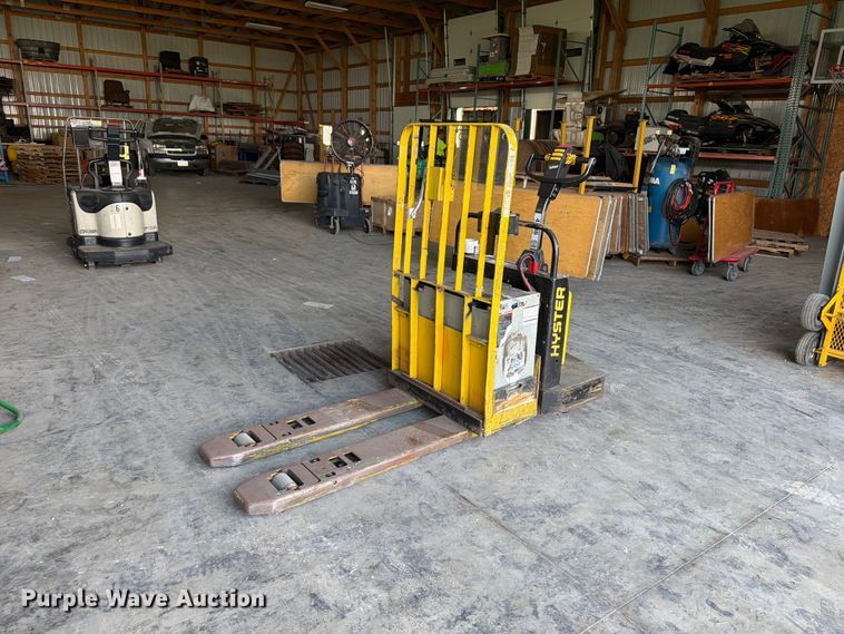 Hyster B60XT pallet jack - OE9706