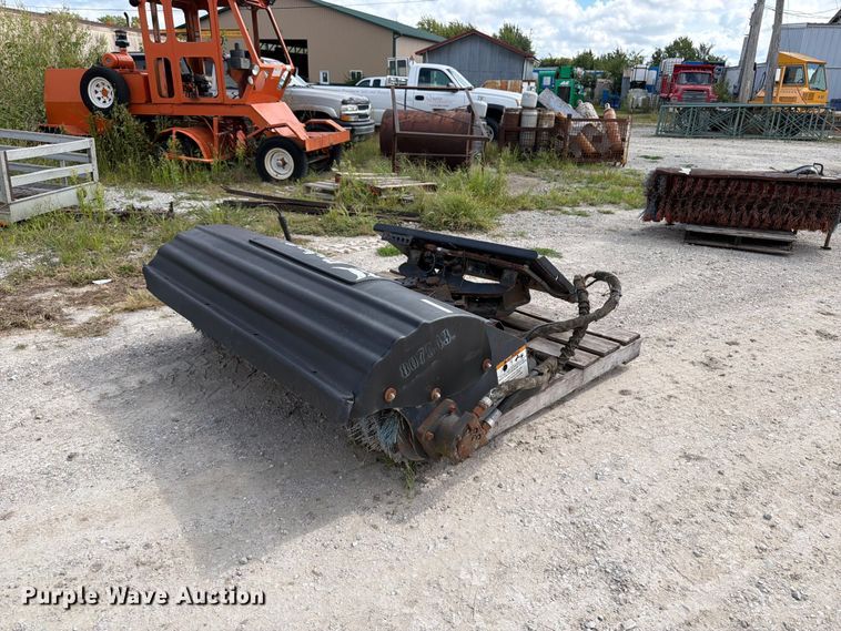 Bobcat skid steer broom - OE9709
