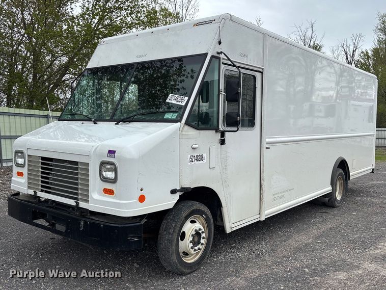2021 Ford F59 delivery truck - YA3428
