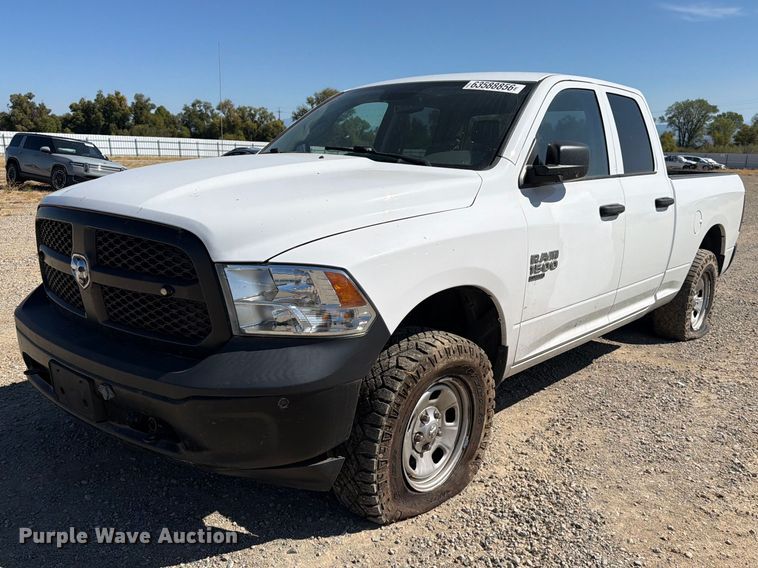 2019 RAM 1500 Ext. Cab pickup truck - YA4409