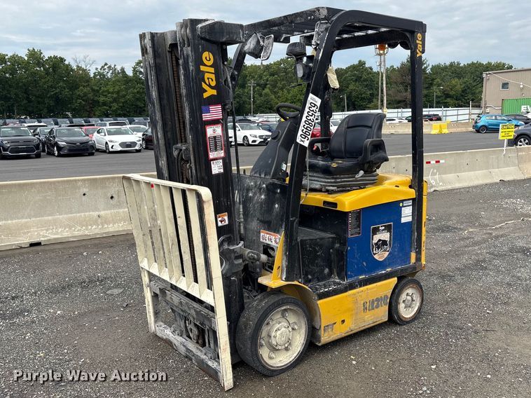 Yale ERC050VGN48TE085 forklift - YA4423