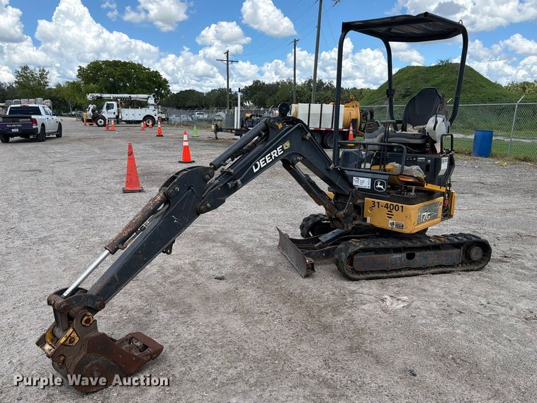 2015 John Deere 17G mini excavator - DV7314