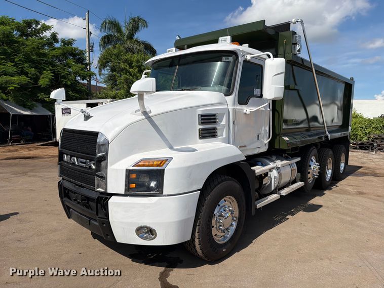 2020 Mack Anthem dump truck - DV7317