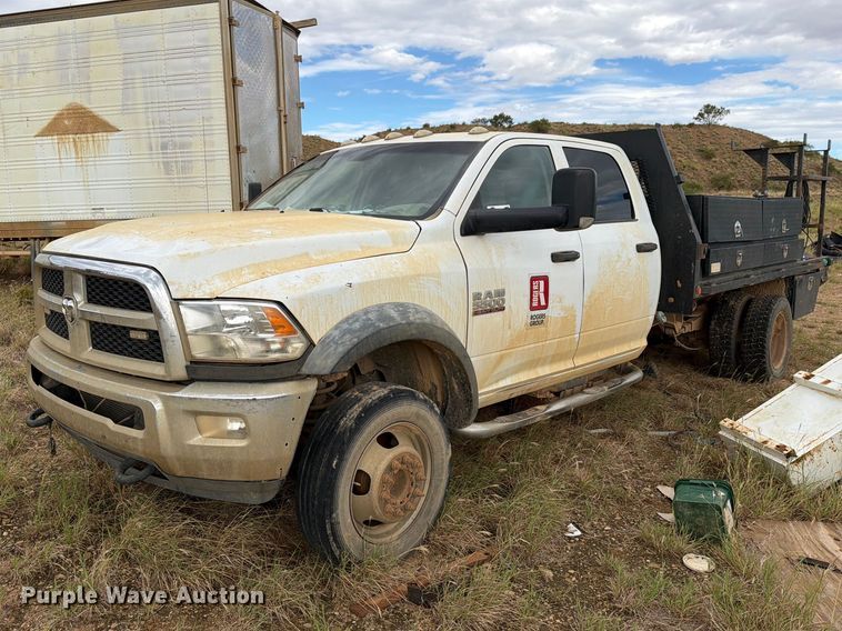 2016 RAM 5500 flatbed truck - DV8635