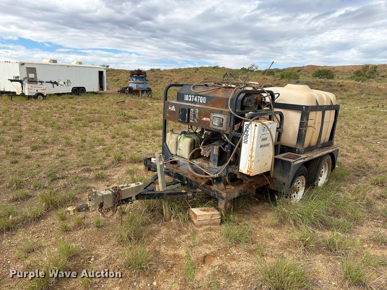 2015 Mi-T-M He-3006-0MDK hot pressure washer - DV8637