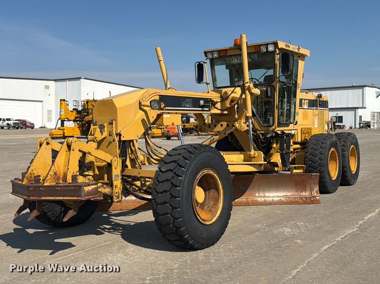 2001 Caterpillar 143H motor grader - DZ4696