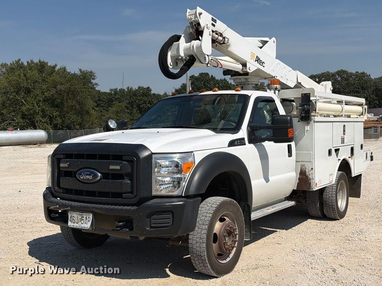2015 Ford F550 Super Duty XL bucket truck - DZ4754