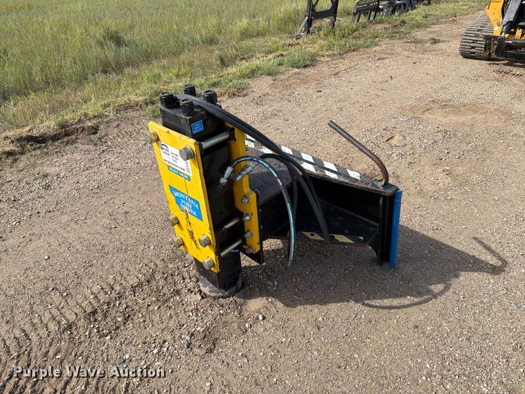 Montana 1000E skid steer post driver - EA0494