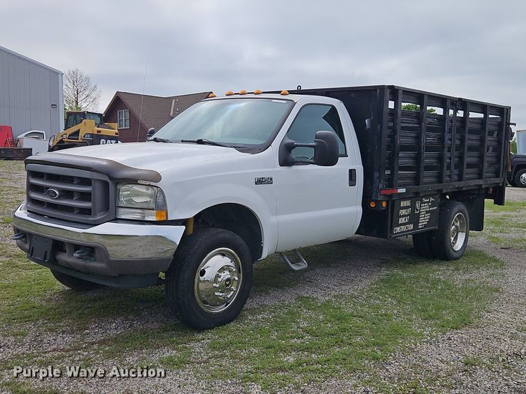 2004 Ford F450 Super Duty flatbed truck - EO7281