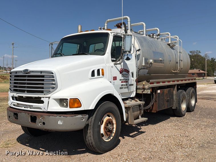 2009 Sterling L9500 vacuum truck - EP7558