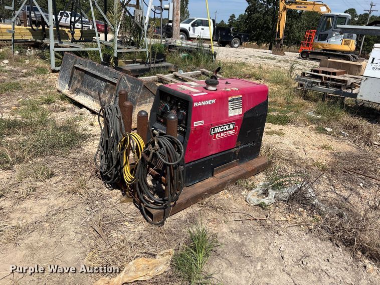 Lincoln Electric Ranger 250 GXT welder - ER3299
