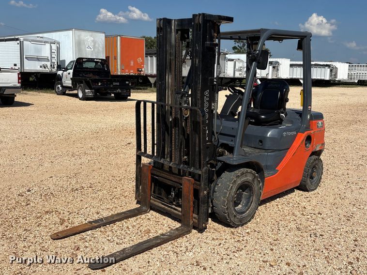 Toyota 8FDU25 forklift - ER3331