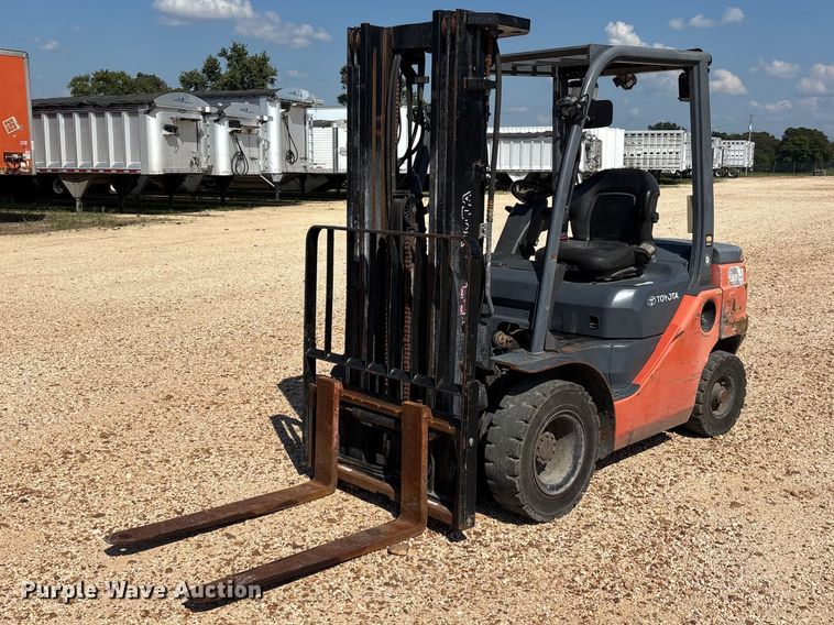 Toyota 8FDU25 forklift - ER3337