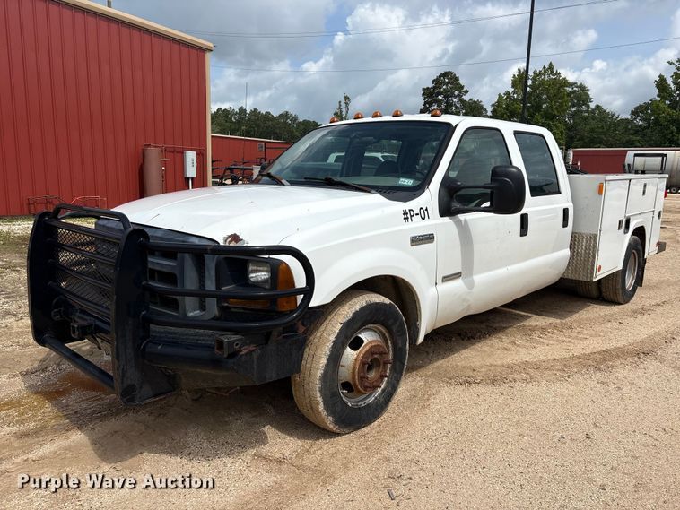 2006 Ford F350 Super Duty Crew Cab utility bed pickup truck - EU0688