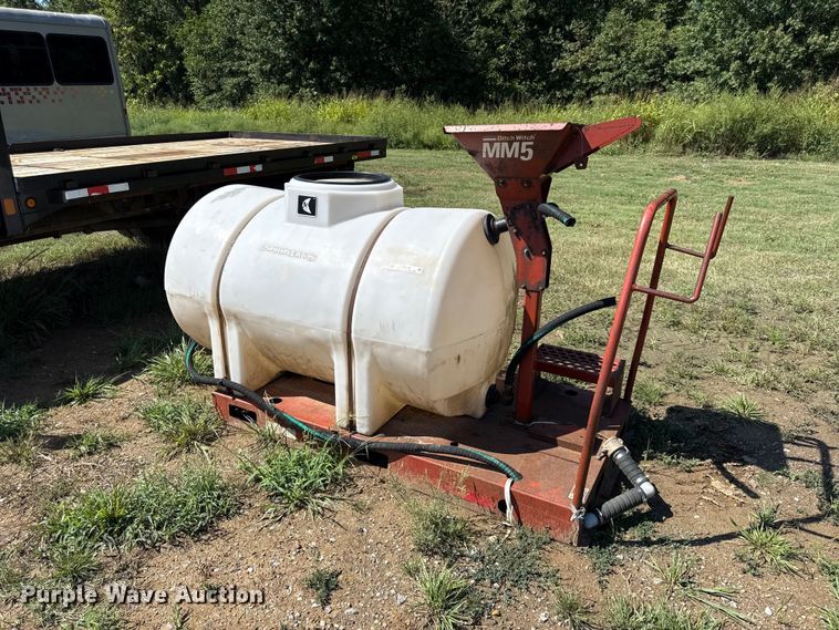 Ditch Witch MM5 fluid mixing tank - EV6190