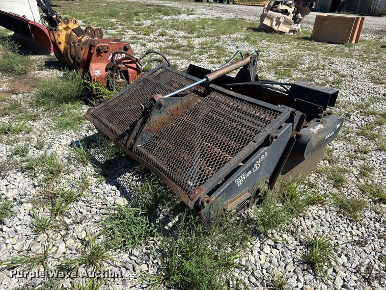 Bobcat 5A skid steer landscape rake - EV6198
