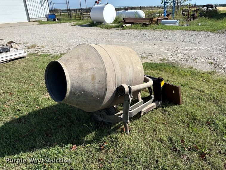 Skid steer cement mixer - EV6205