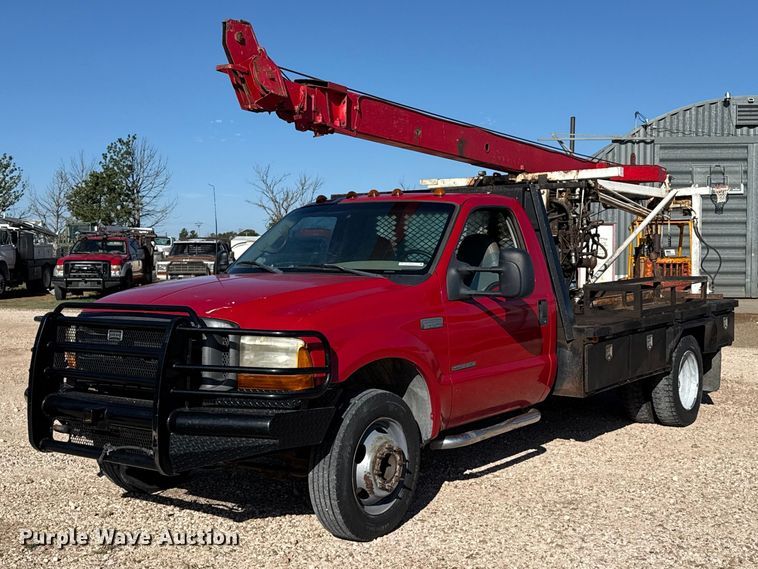 2000 Ford F550 well service truck - EW4277