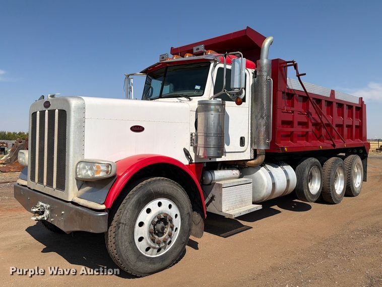 2011 Peterbilt 388 dump truck - EW8749