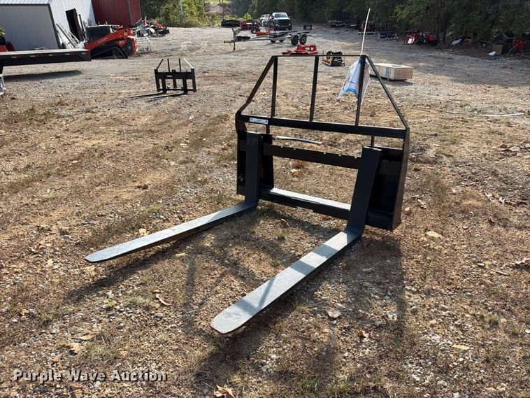 AGT SAII100 skid steer forks - EX2700