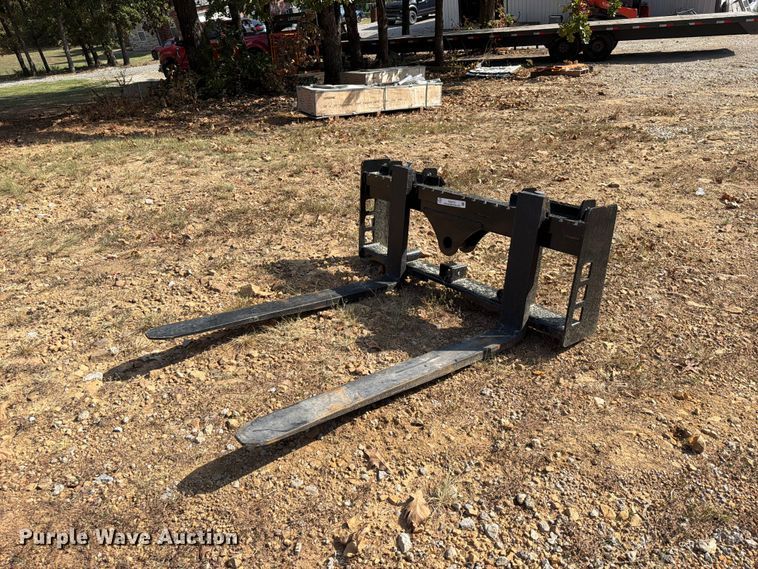 2025 Wolverine PFF1-13-45W skid steer forks - EX2713