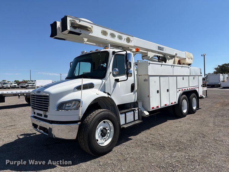 2013 Freightliner Business Class M2 bucket truck - FB5075