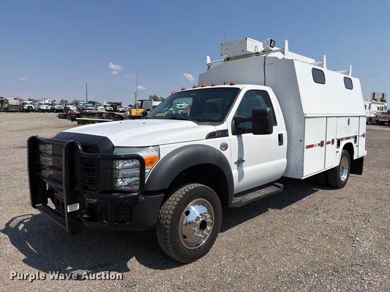 2011 Ford F550 Super Duty utility / service truck - FB5102