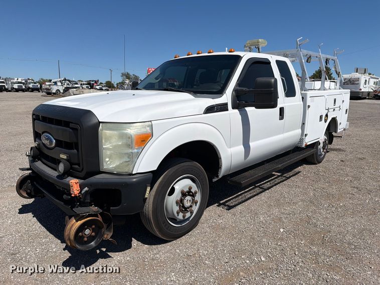 2011 Ford F-350 Super Duty Ext. Cab utility bed pickup truck - FB5123