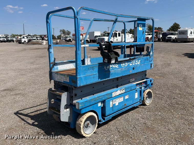 2000 Genie GS2032 scissor lift - FB5132