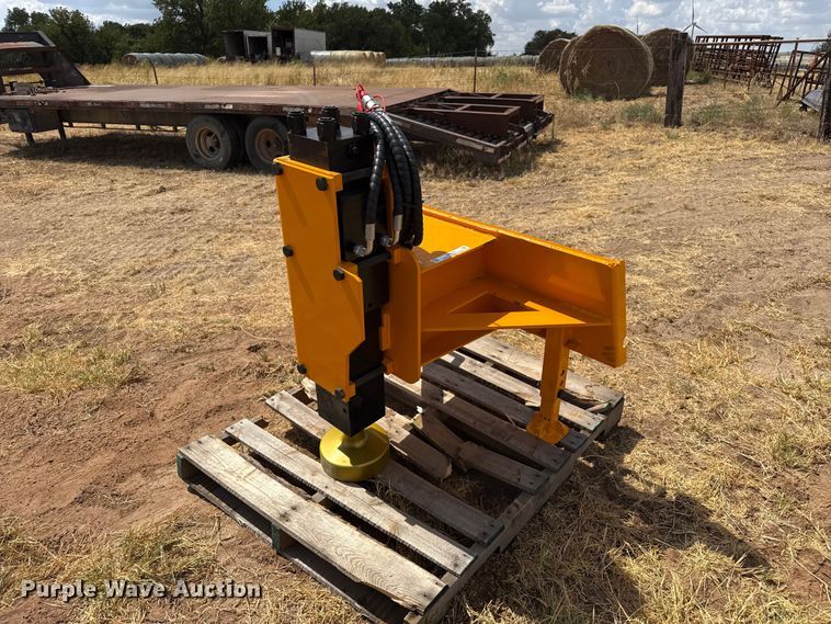 Skid steer post driver - FB6918