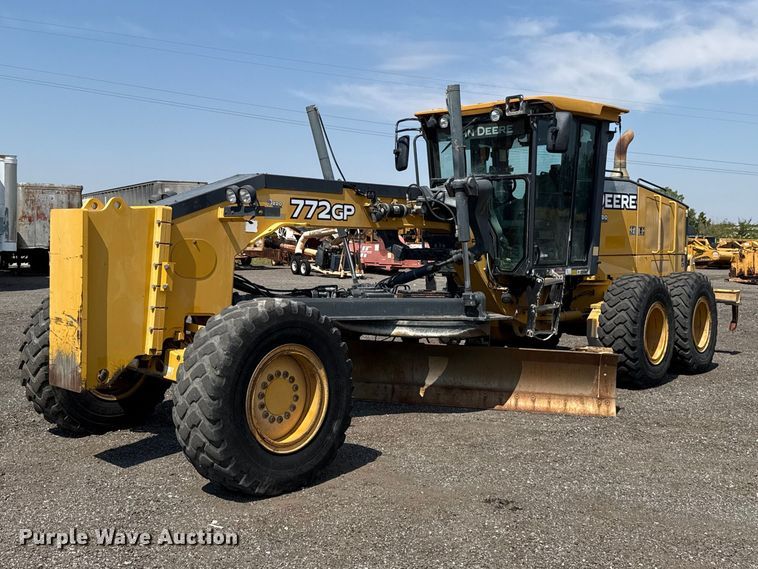 2013 John Deere 772GP motor grader - FC4245