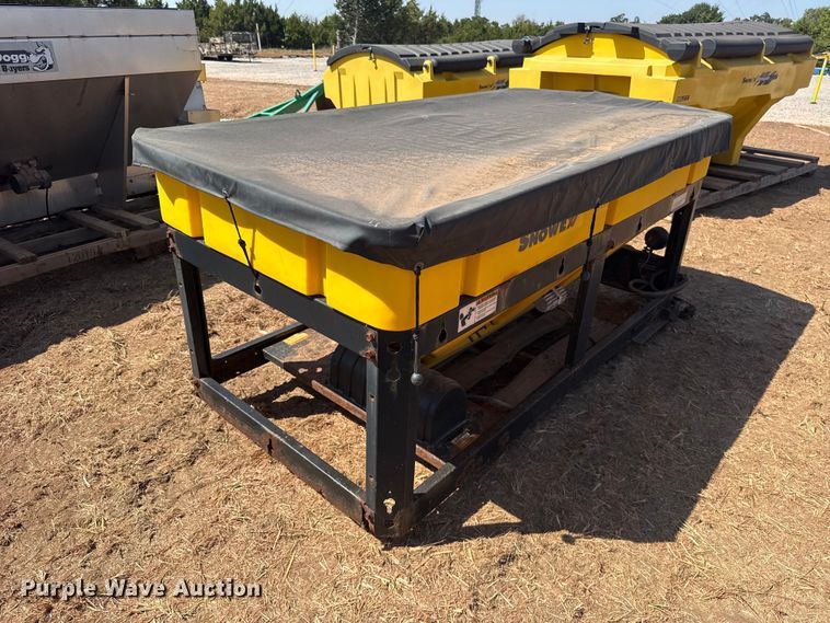 SnowEx SP-8500 spreader - FC4273