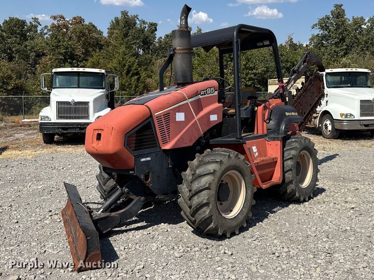 2012 Ditch Witch RT95 trencher - FC4290