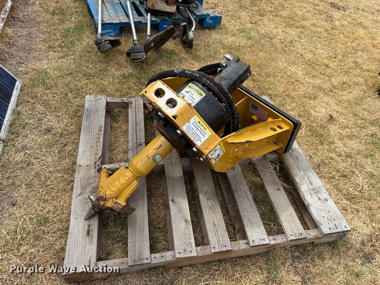 Fecon SHX12VCL-10-18-HO compact utility loader stump grinder - FC4308
