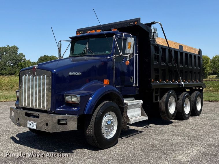 2006 Kenworth T800 dump truck - FG0622