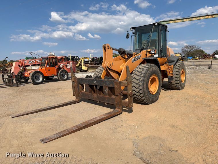 2012 Case 821F wheel loader - FI0387