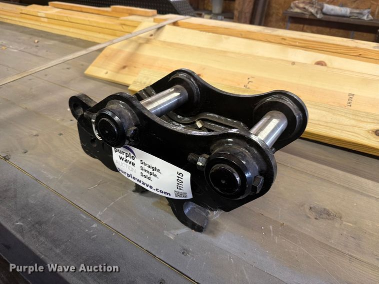 Paladin 70 series hydraulic coupler - FI1015
