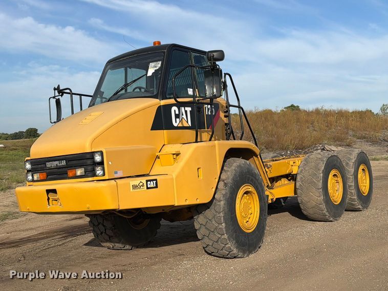 Caterpillar 725 articulating haul truck chassis - FJ0510
