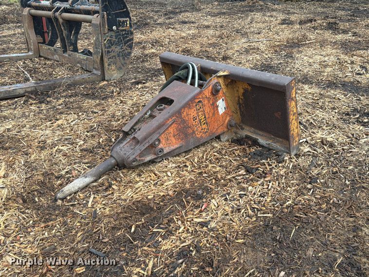 Stanley MB-350 skid steer breaker - FP3055